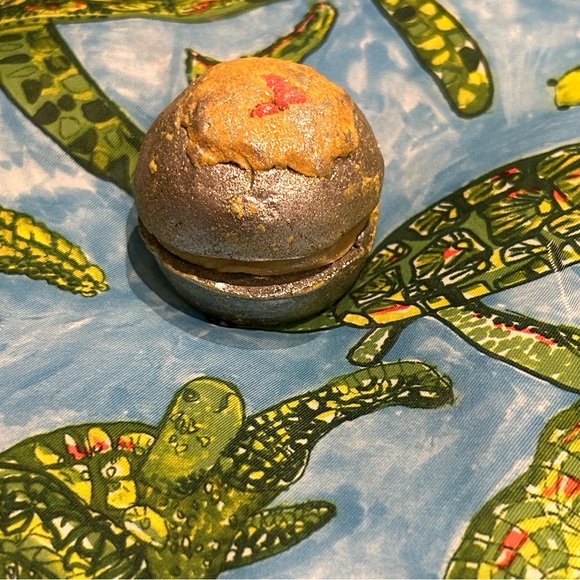 RARE LUSH COSMETICS CHRISTMAS PUDDY HOLLY BUBBLEROON (Last One Available) - Picture 4 of 6